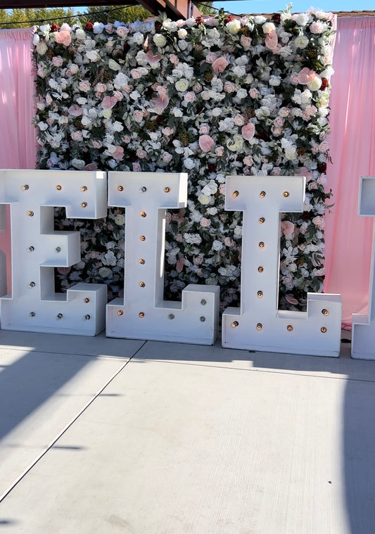 Flower wall- Sofi