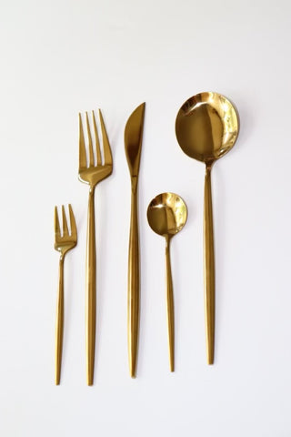 Gold flatware Set (5 pcs)